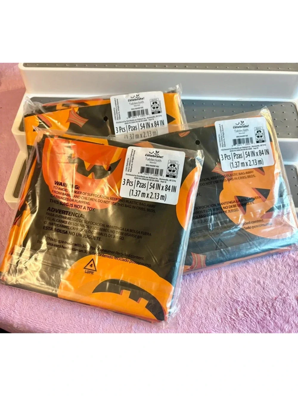 9 plastic Halloween table covers